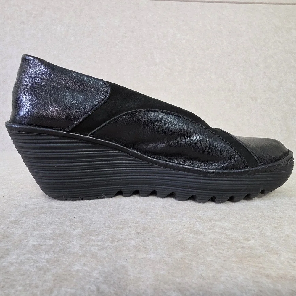 Fly London Black Leather Slip On Wedge Shoes EU‎ 41 Chunky Platform Pumps
